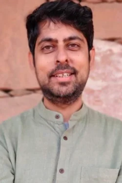 Veera Kapur Ee